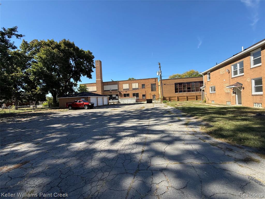 main property photo 5