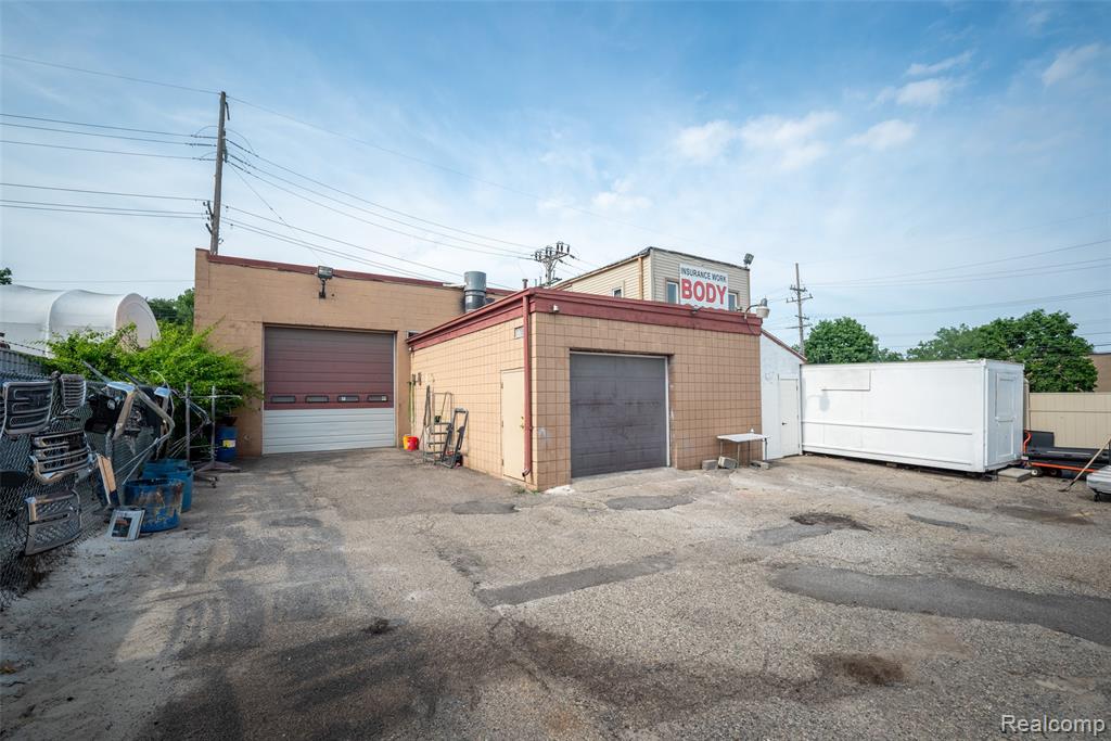 main property photo 36