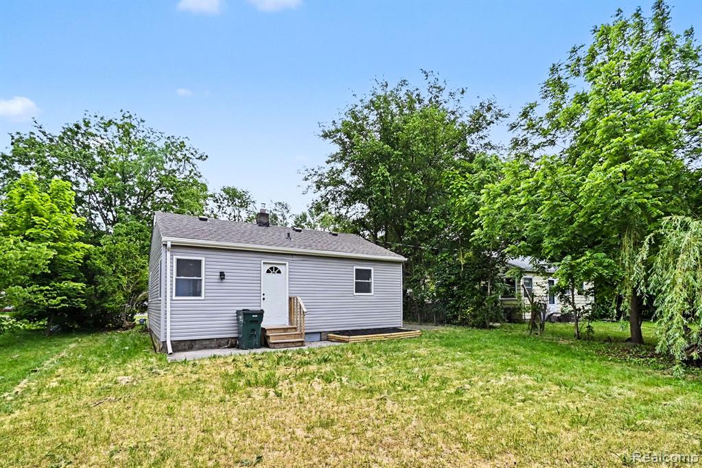 main property photo 8
