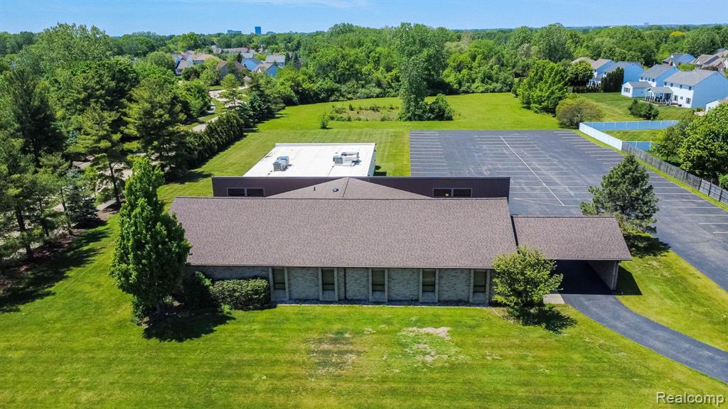 main property photo 20