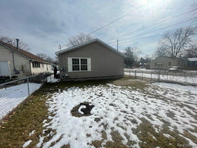 main property photo 11