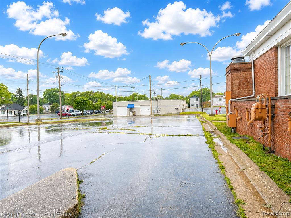 main property photo 19