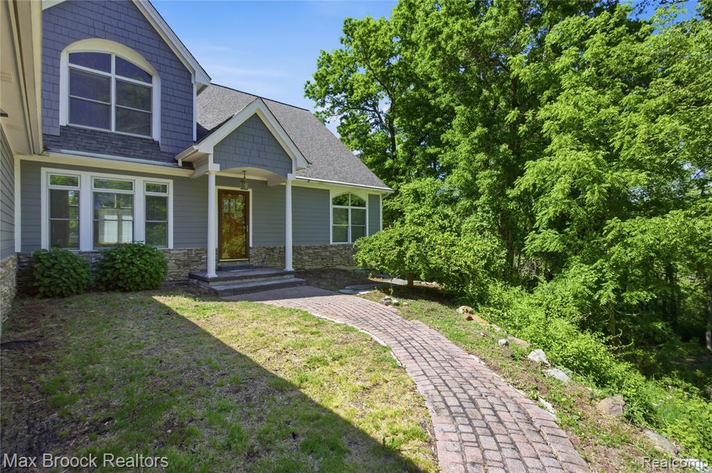 main property photo 38