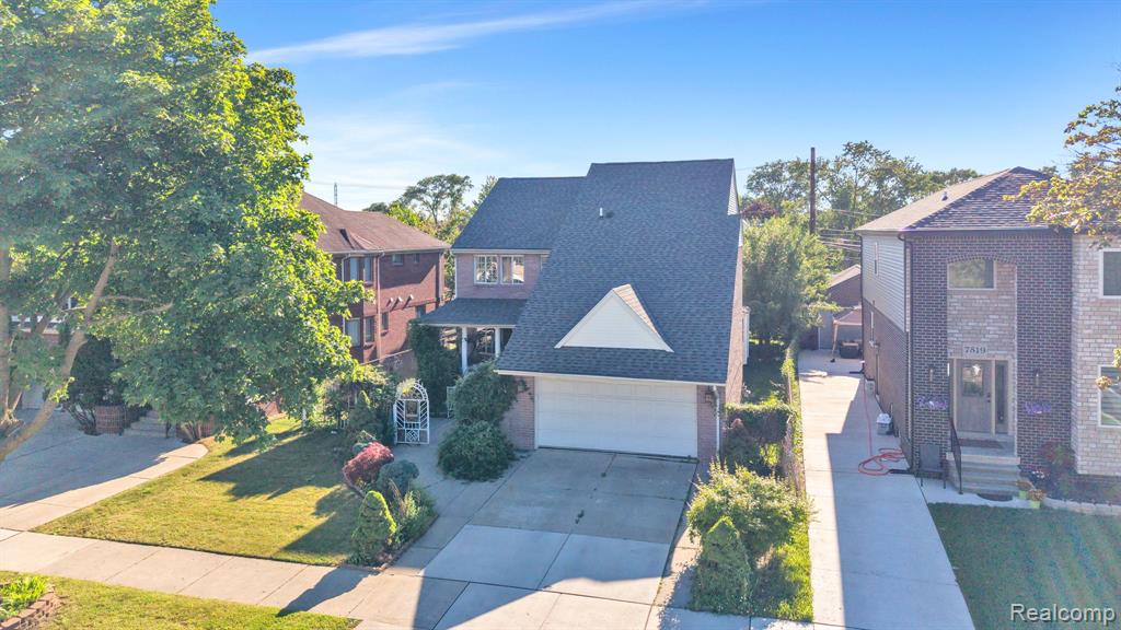 main property photo 12