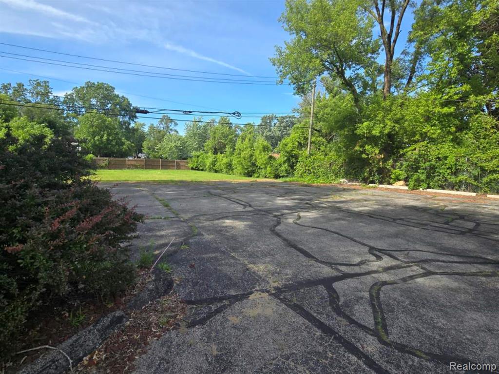 main property photo 27