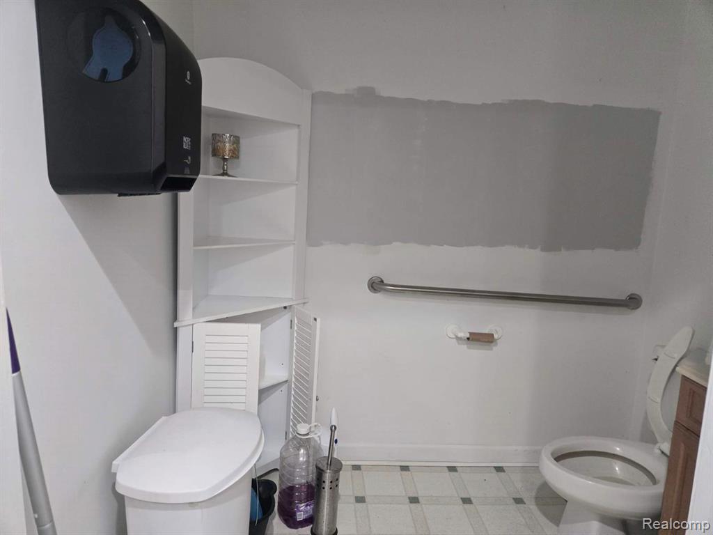 main property photo 6