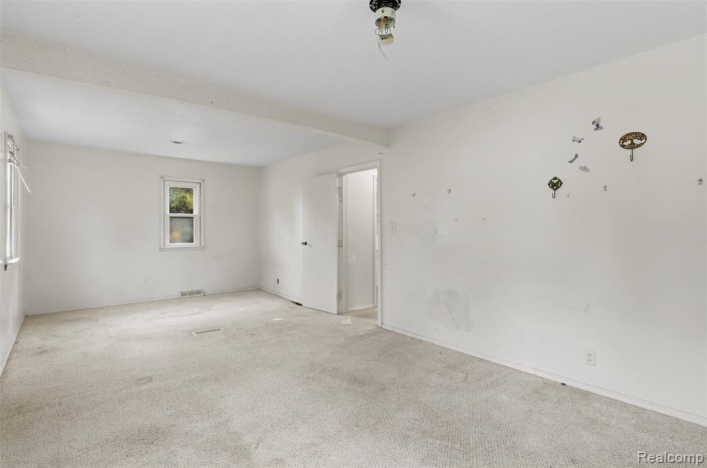 property viewer photo 11