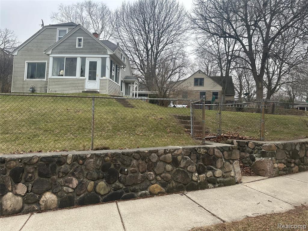 main property photo 19
