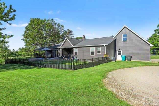 main property photo 24