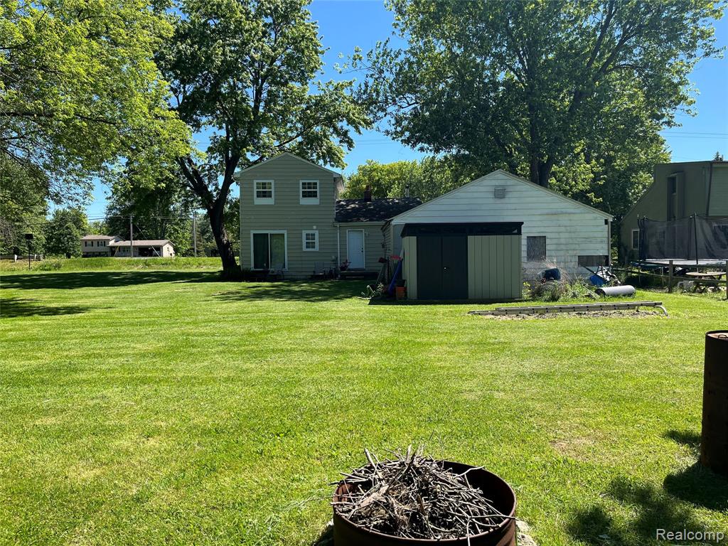 main property photo 17