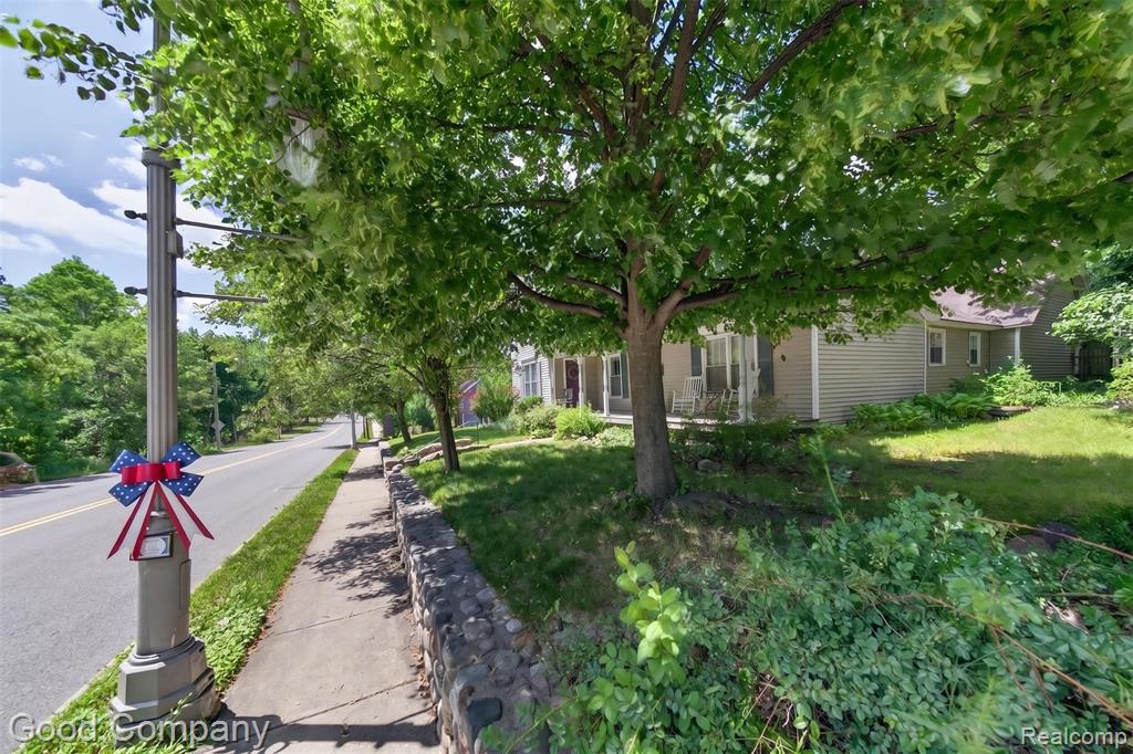 main property photo 38