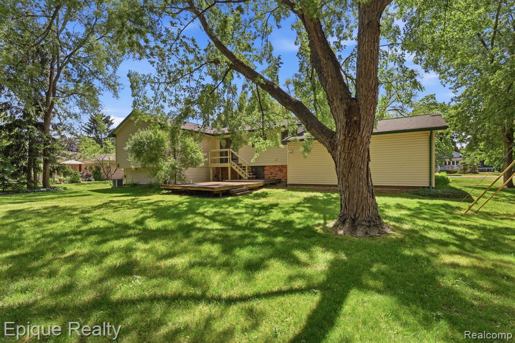 main property photo 29