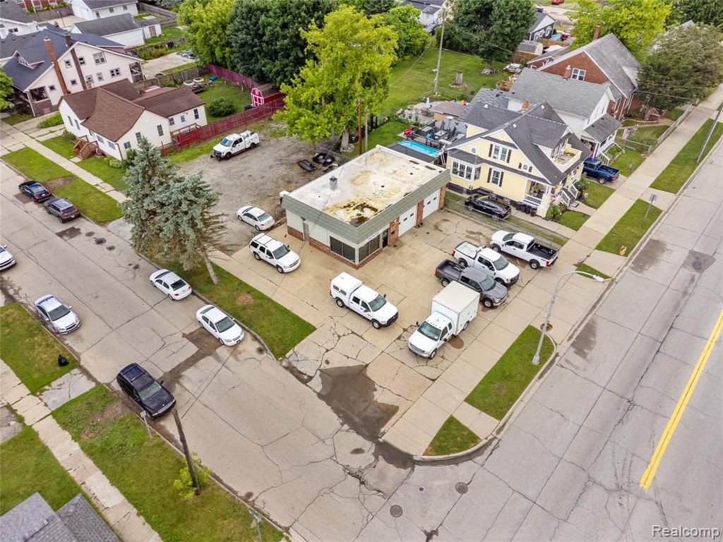 main property photo 20
