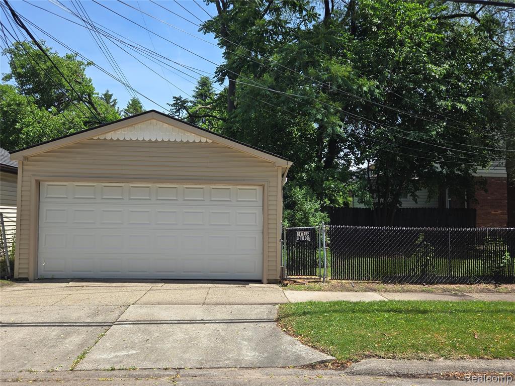 main property photo 21