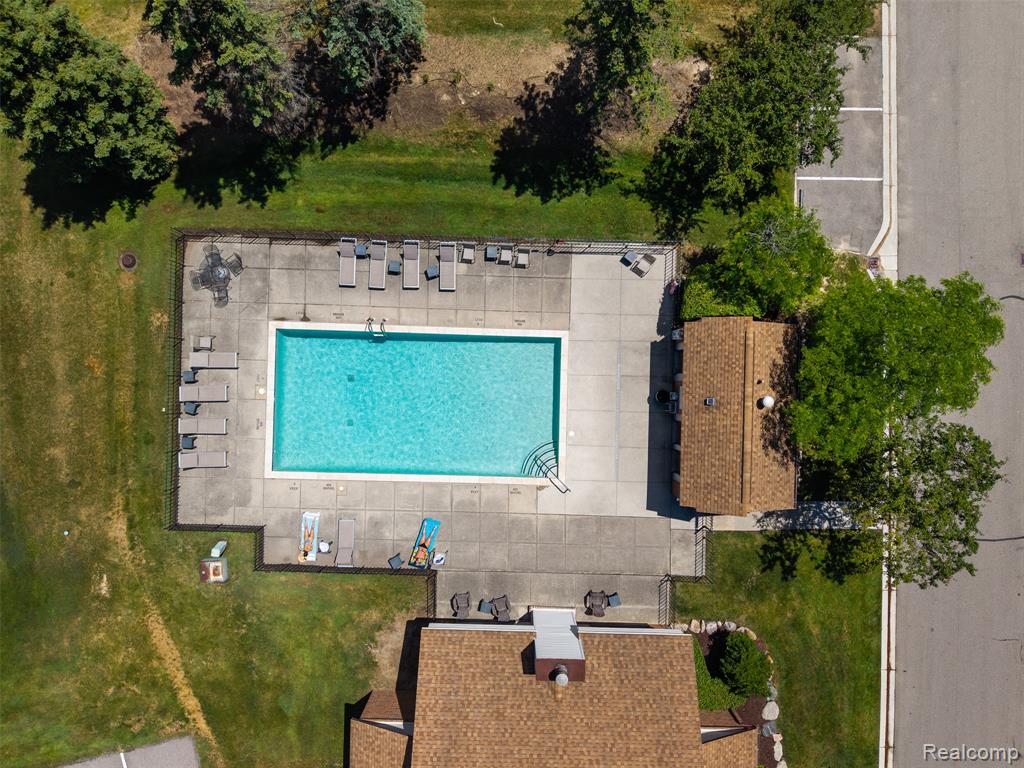 main property photo 45