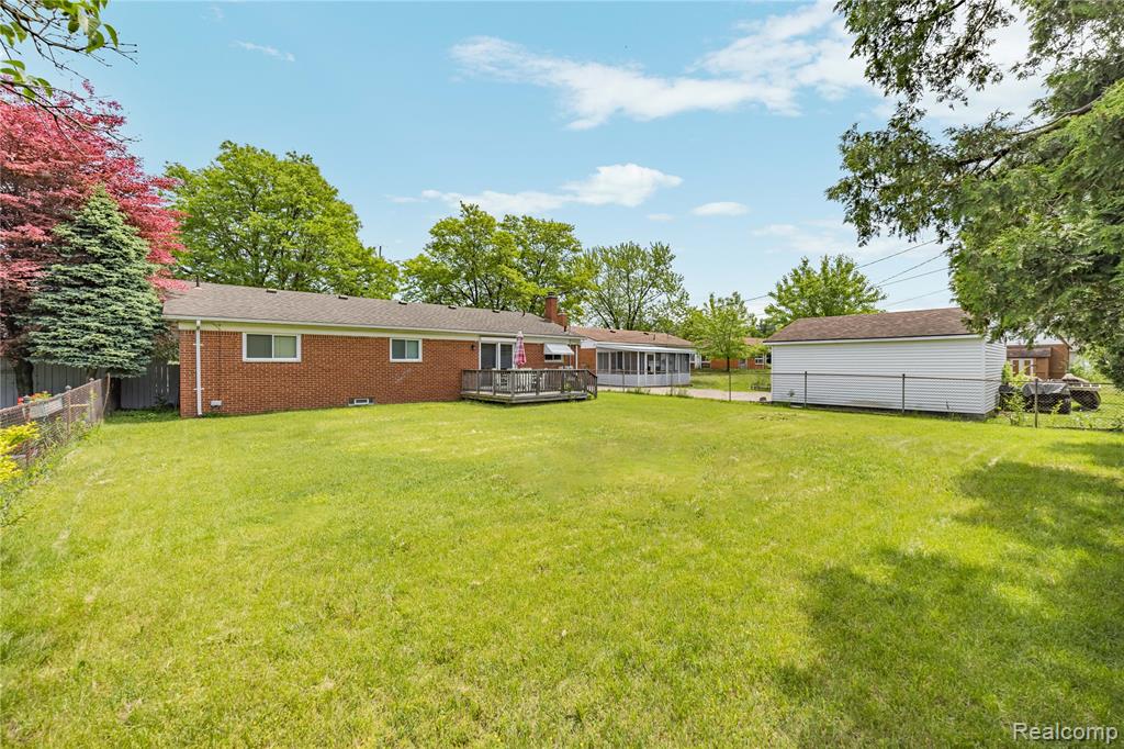 main property photo 37