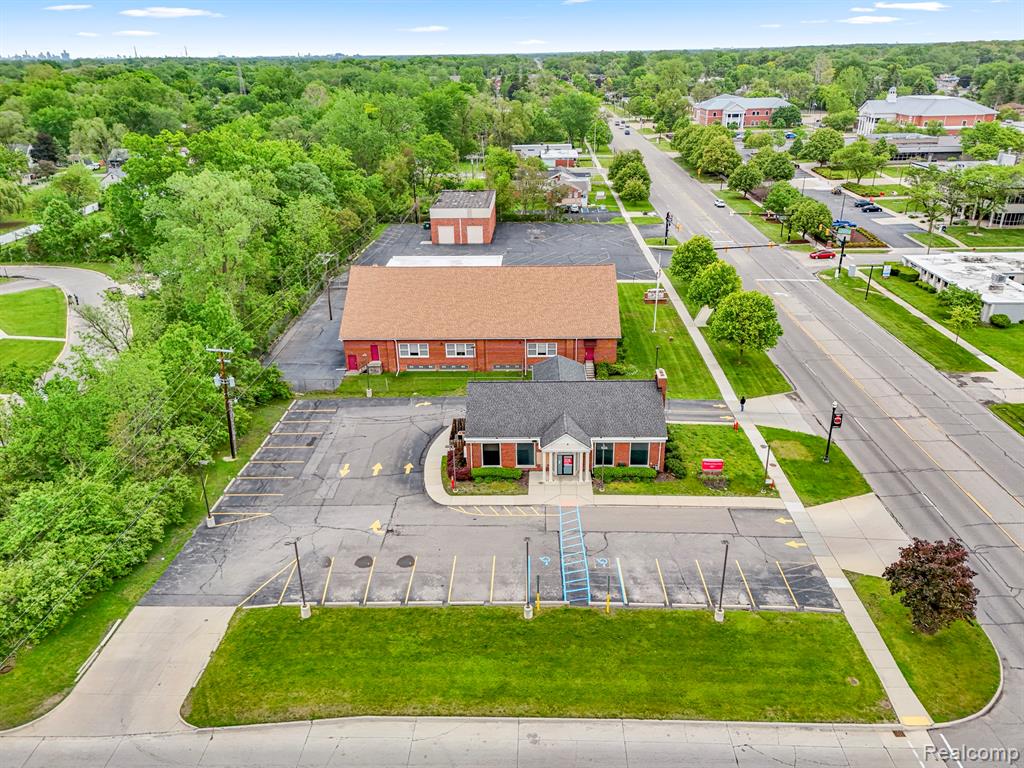 main property photo 10