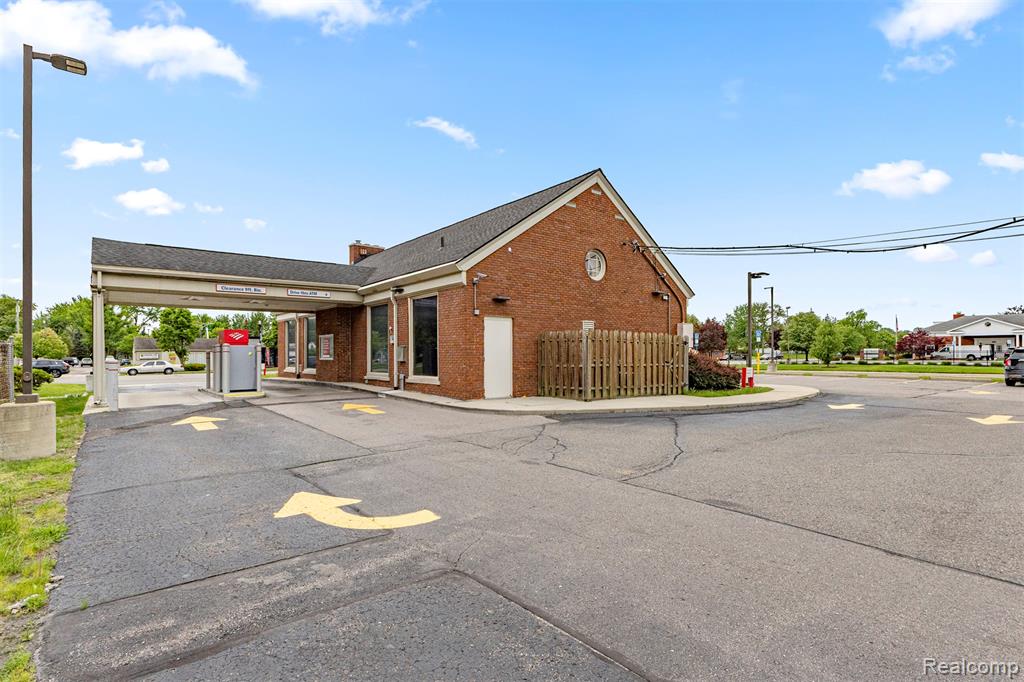 main property photo 8