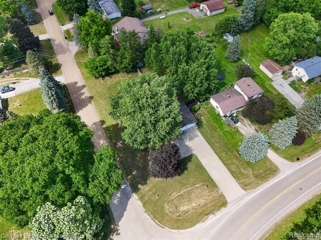 main property photo 57