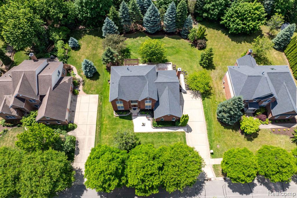 main property photo 48