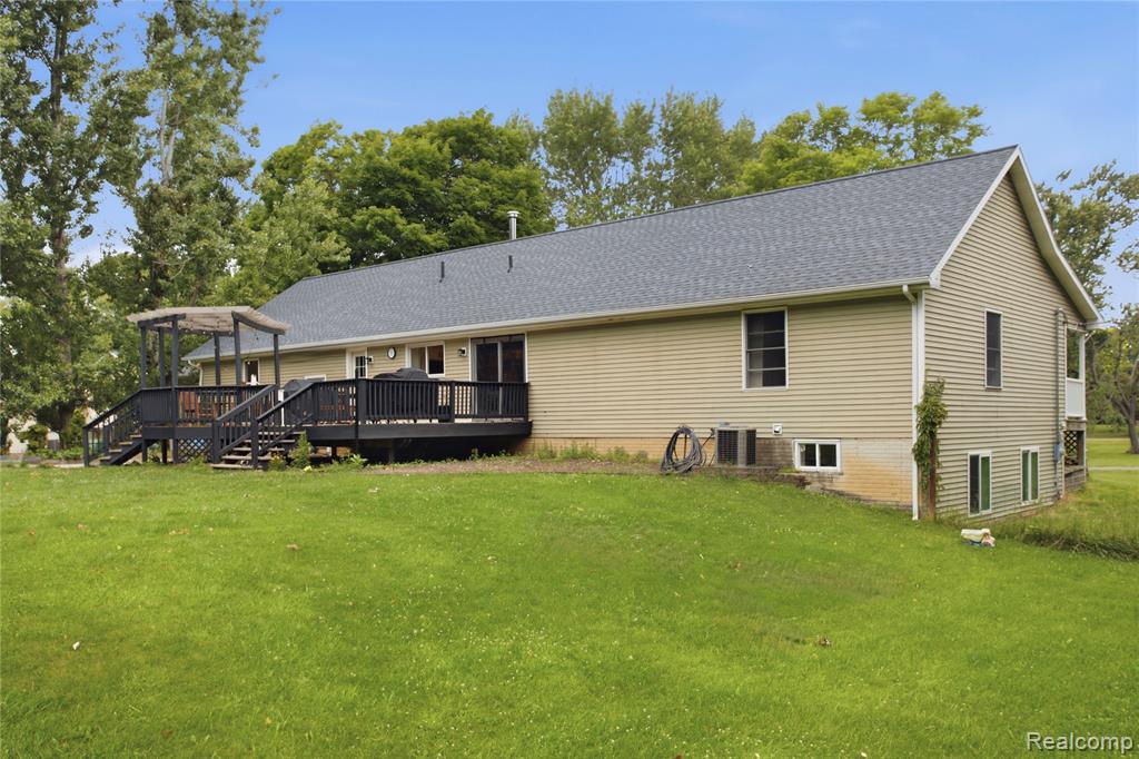 main property photo 23