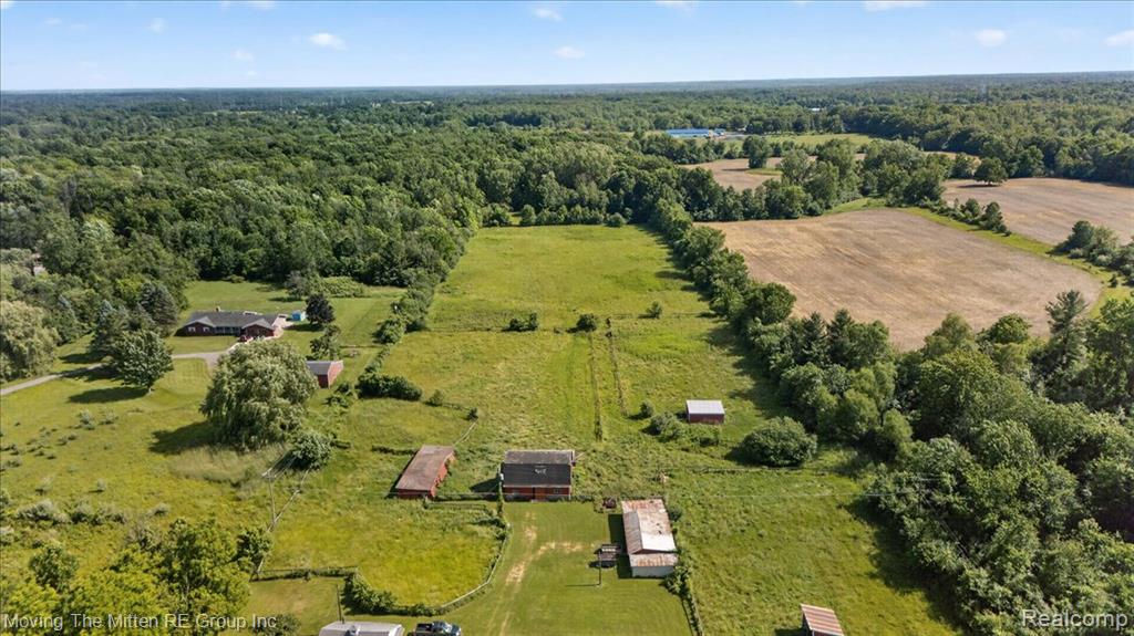 main property photo 11