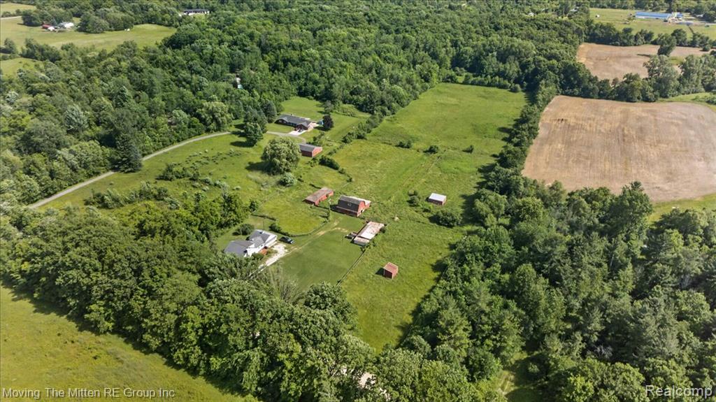 main property photo 32
