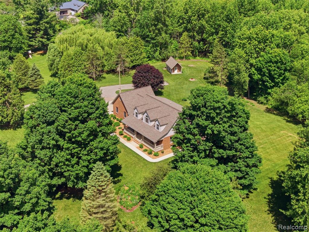 main property photo 16