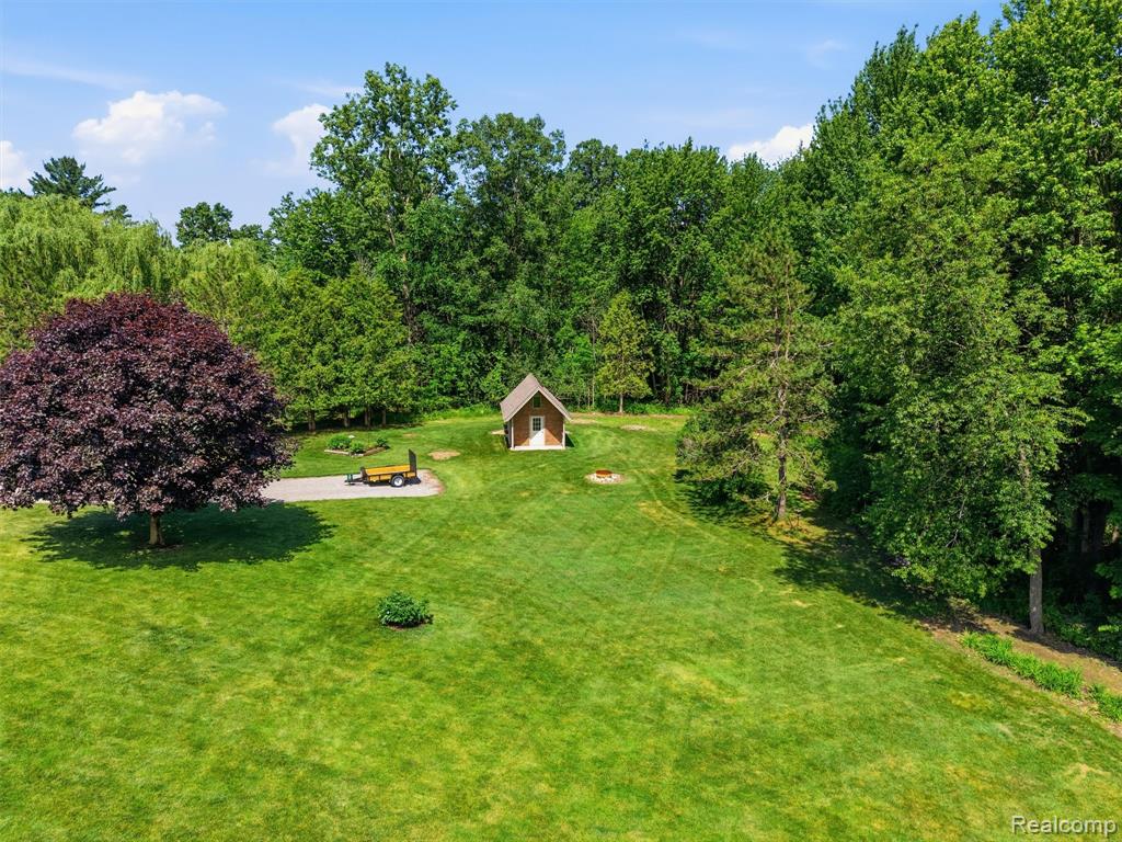 main property photo 18