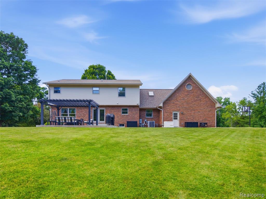 main property photo 73