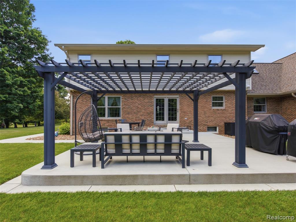 main property photo 76