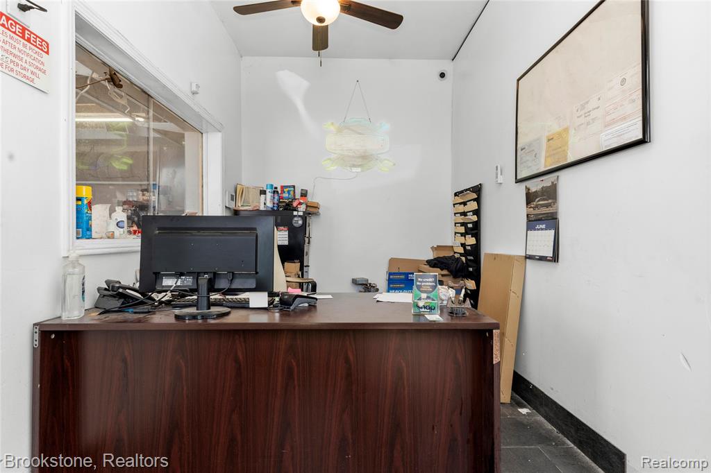 main property photo 37