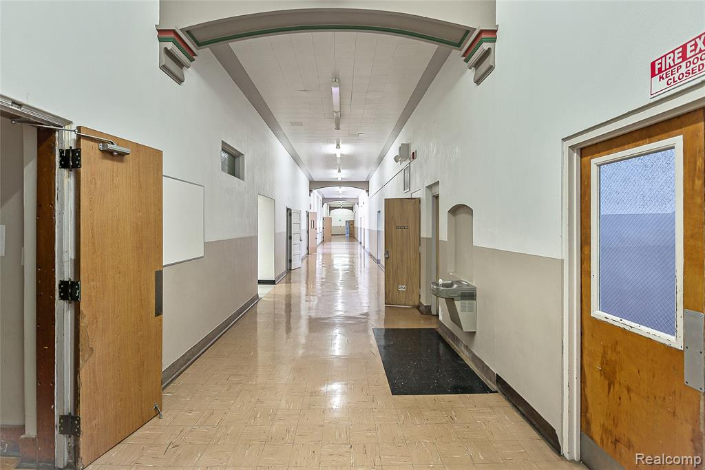 main property photo 50