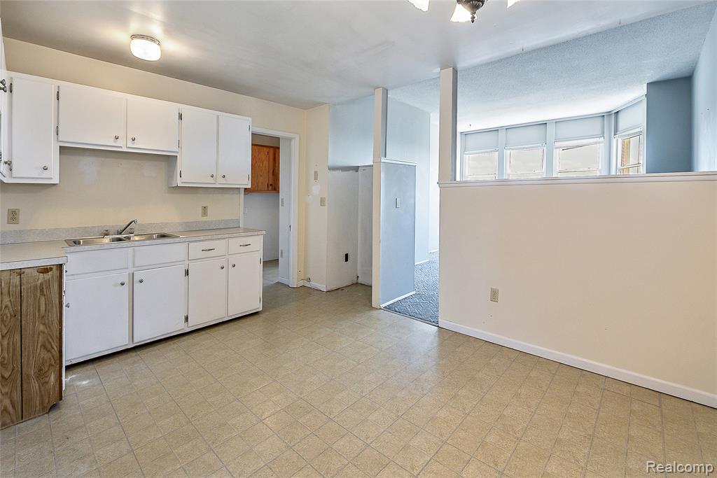 main property photo 81