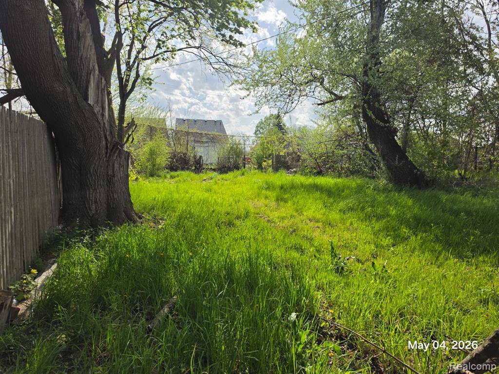 main property photo 18