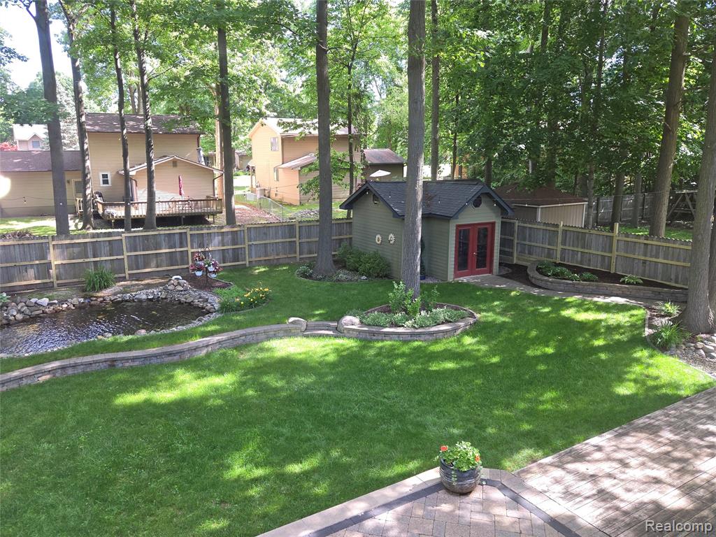 main property photo 50