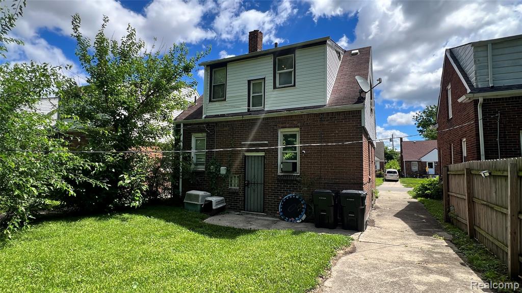 main property photo 14