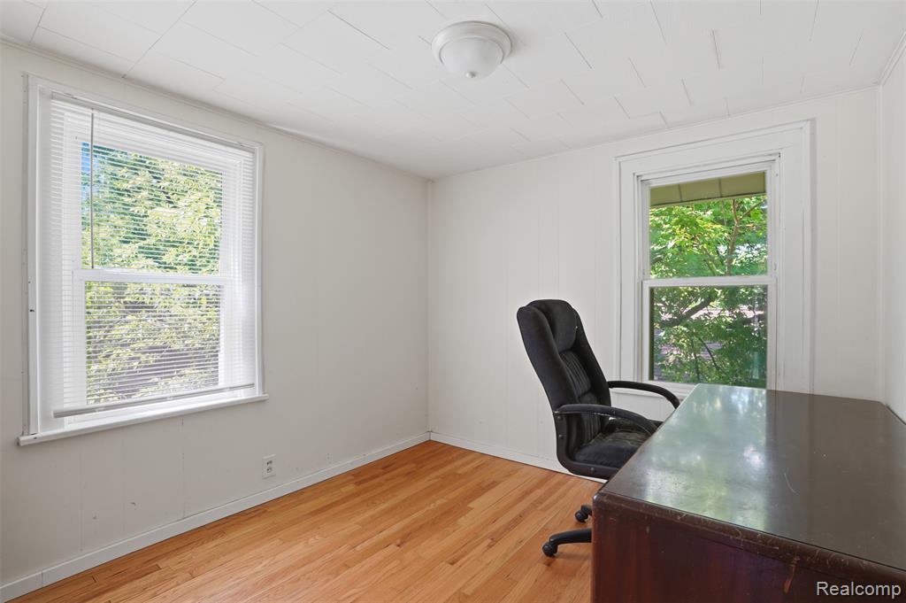 main property photo 13