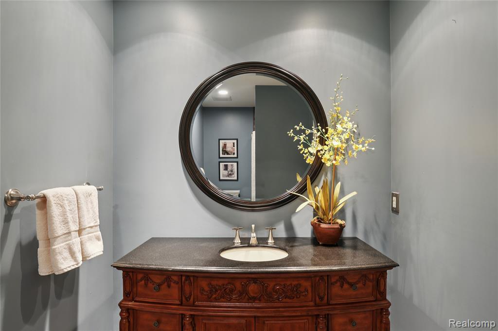 main property photo 66