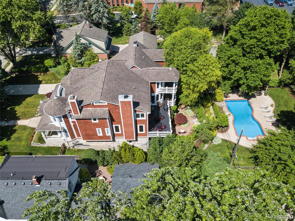 main property photo 78