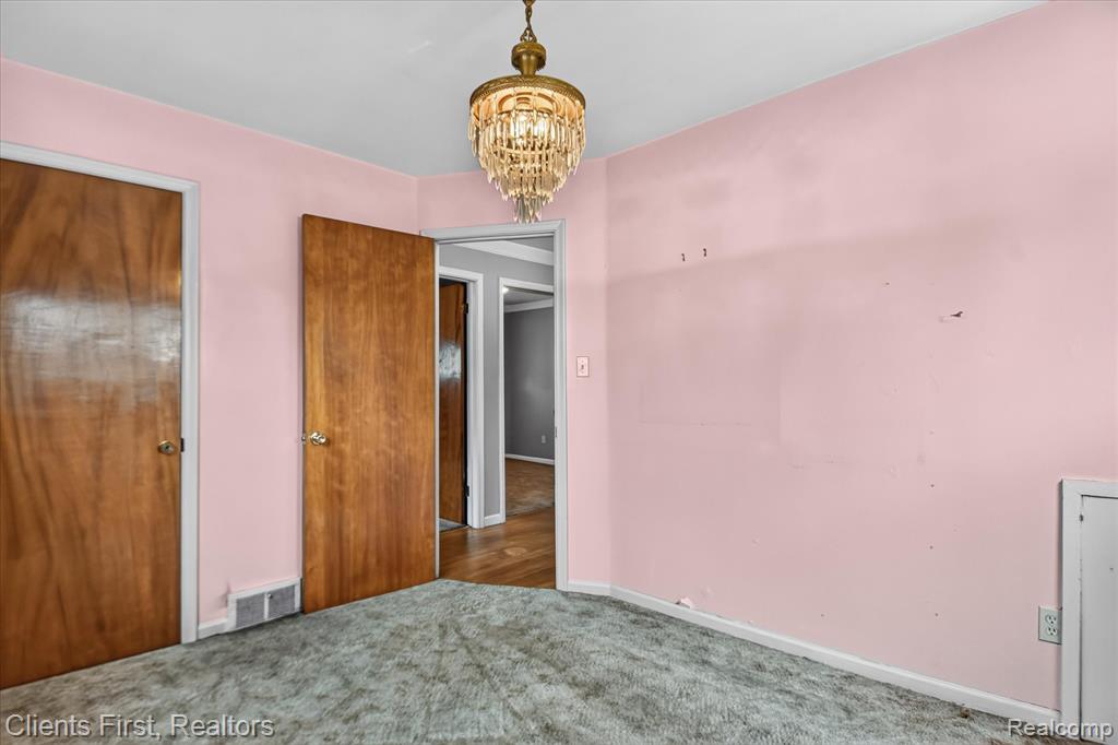 property viewer photo 16