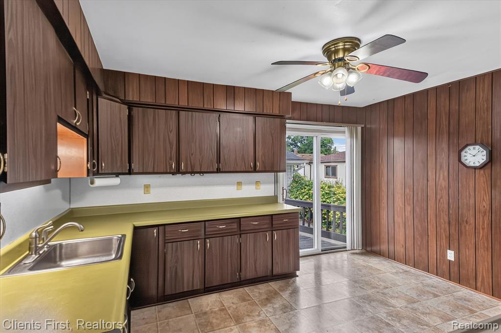 property viewer photo 9