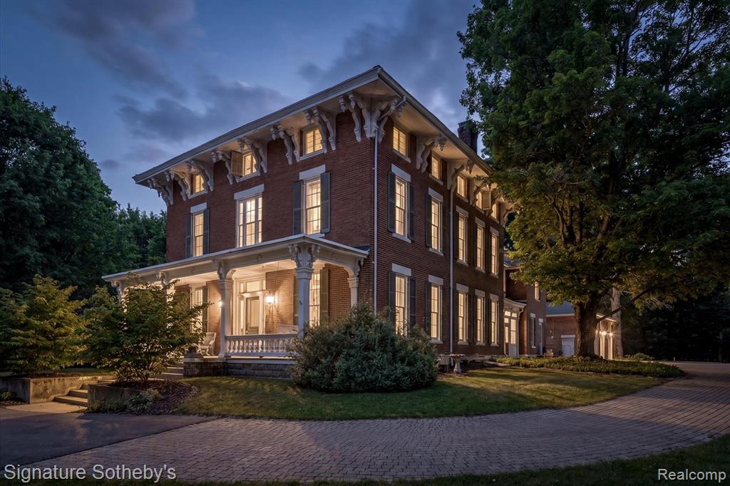 main property photo 3