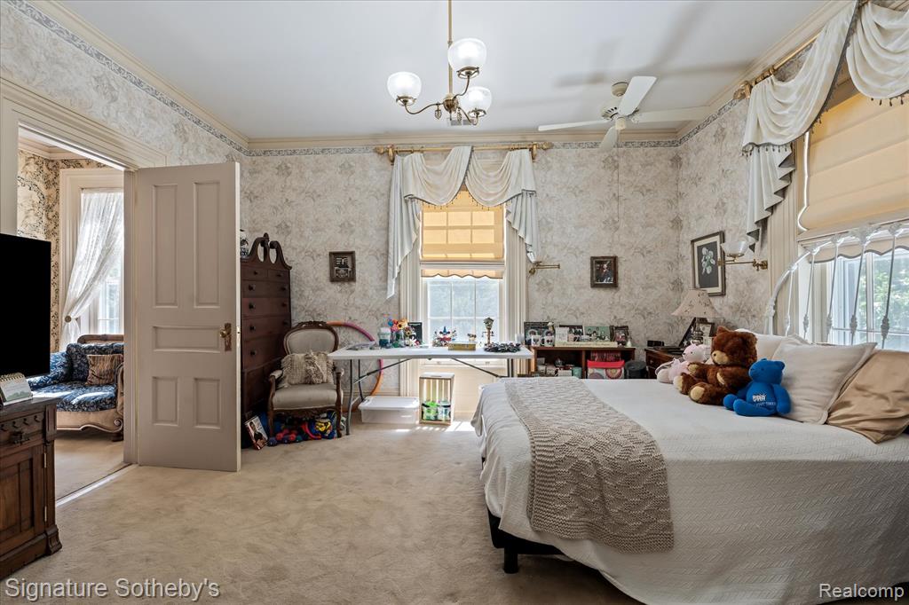 main property photo 45
