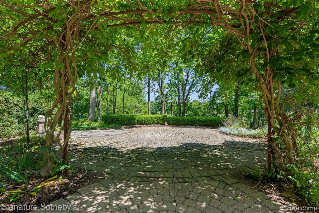 main property photo 75