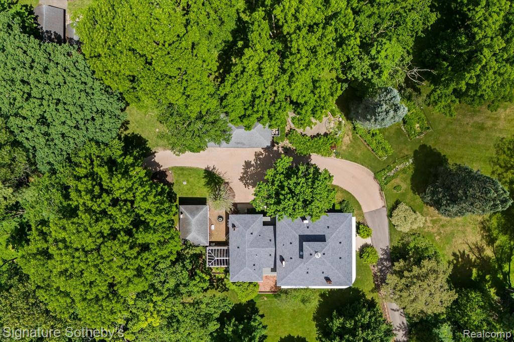 main property photo 79