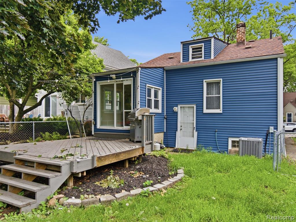 main property photo 46