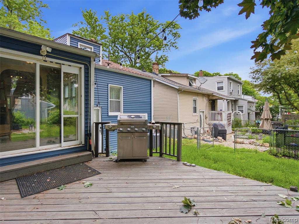 main property photo 47
