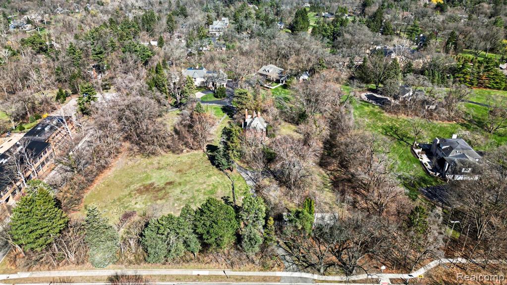 main property photo 14