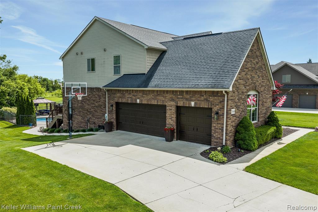 main property photo 56